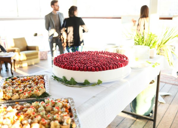 Your comprehensive handbook for selecting and maintaining eco-friendly quartz countertops